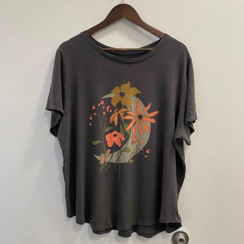 Old Navy Graphic Tee Women 2X 100% Cotton Charcoal Gray Floral Moon Boho T-Shirt
